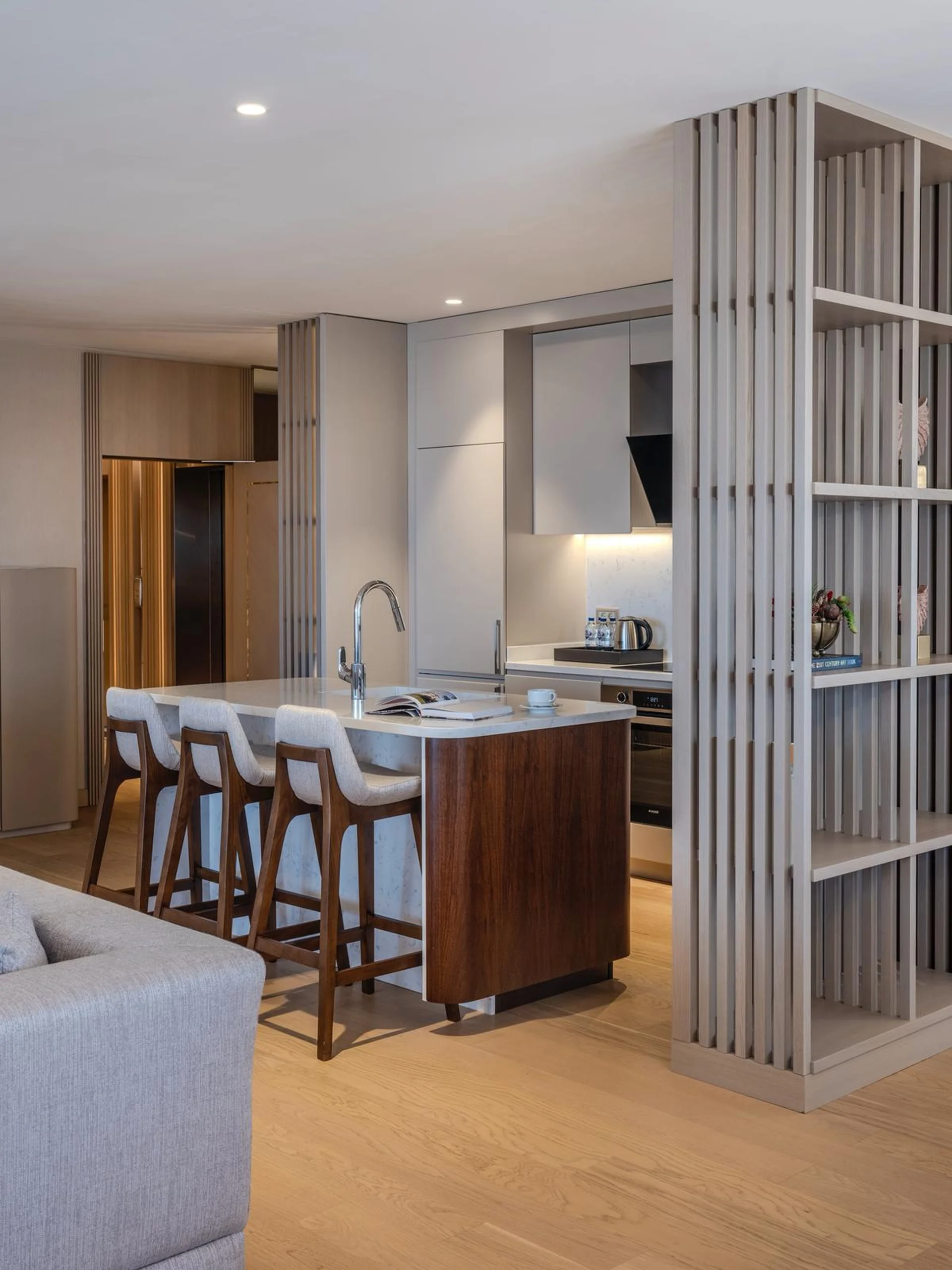 Modern mutfak ve ada alanı